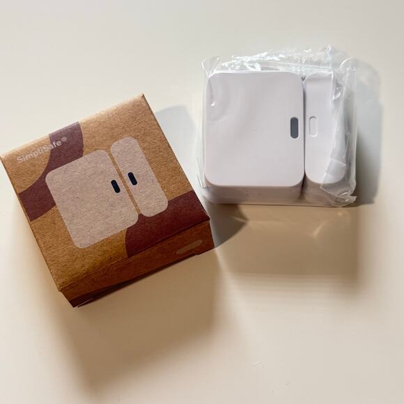 SimpliSafe Entry Sensor (ES3) for Home Security System - NEW IN BOX - Picture 1 of 2